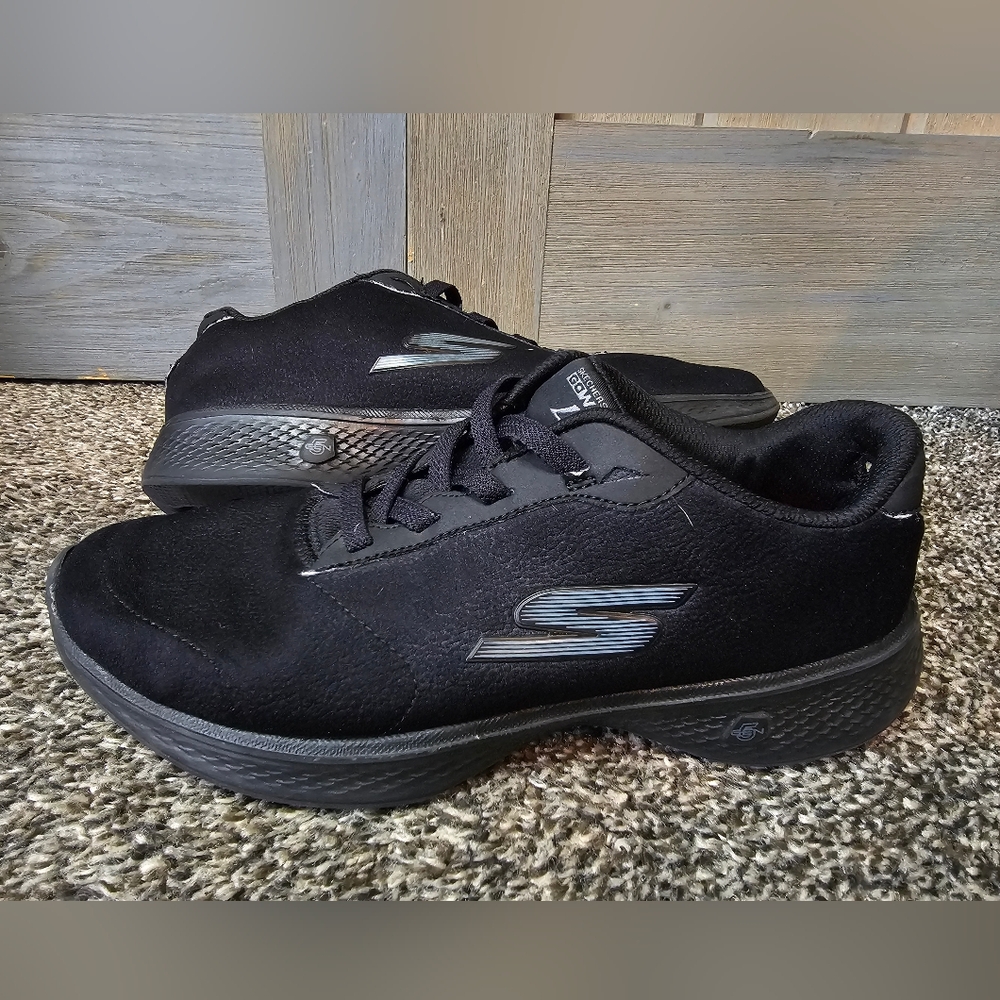 Women's Skecher Shoes sz 7